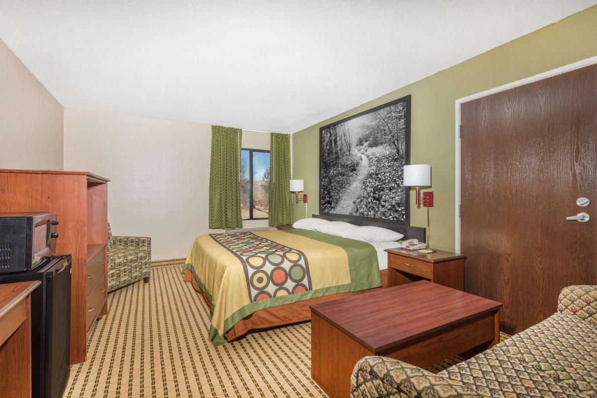 Popular attractions Area Nearby Property